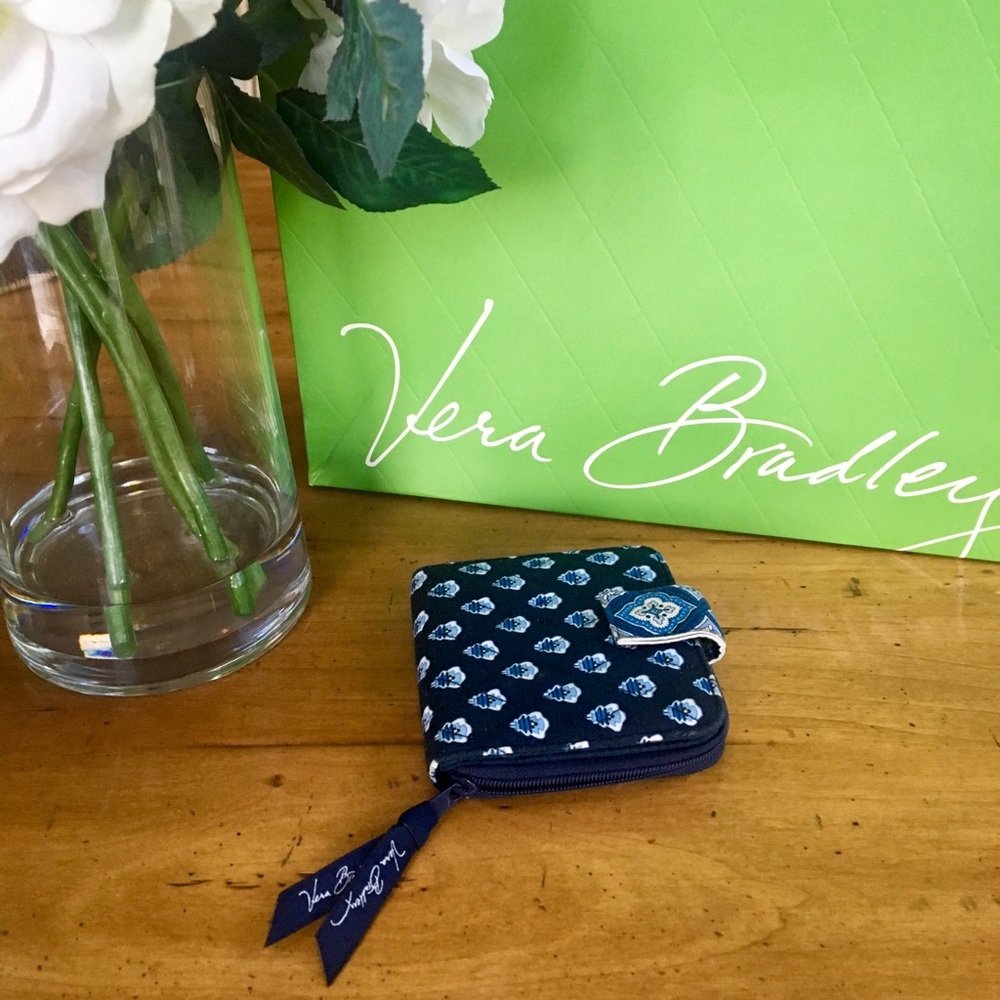 Vera Bradley navy fold over snap wallet